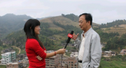 用耐心和爱心，教他学会独立生活
